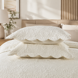 Modern Microfiber Quilt Set – Reversible Floral Bedspread with Lightweight All-Season Comfort