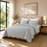 Modern Microfiber Quilt Set – Reversible Floral Bedspread with Lightweight All-Season Comfort
